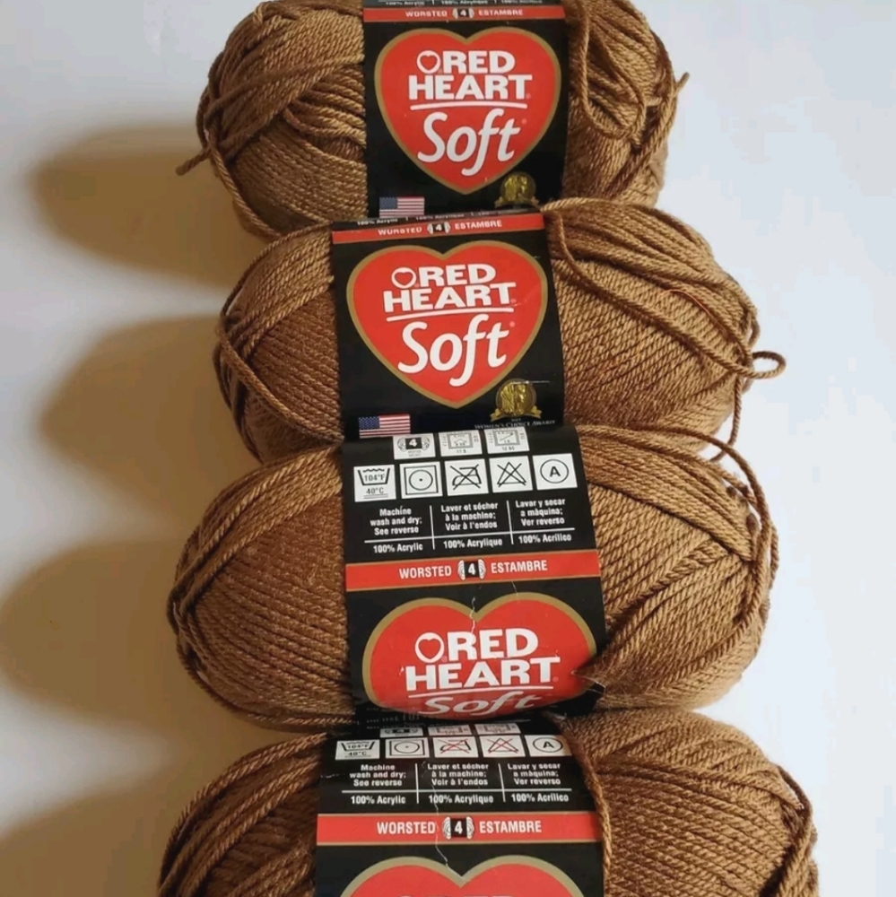 4 SKEINS RED HEART SOFT IN COLOR TOAST